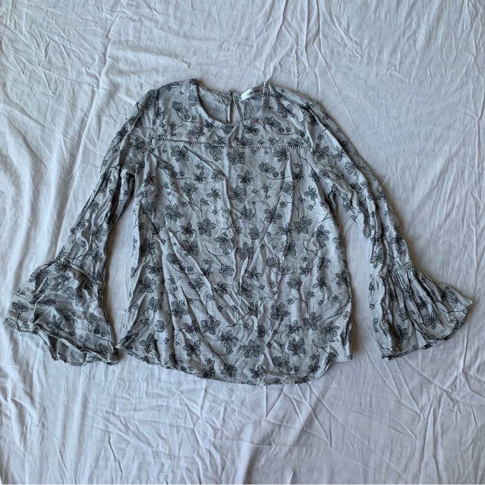 Erin Blair Grey & Black Floral Print Long Bell Sleeve Boho Rayon Blouse Size S